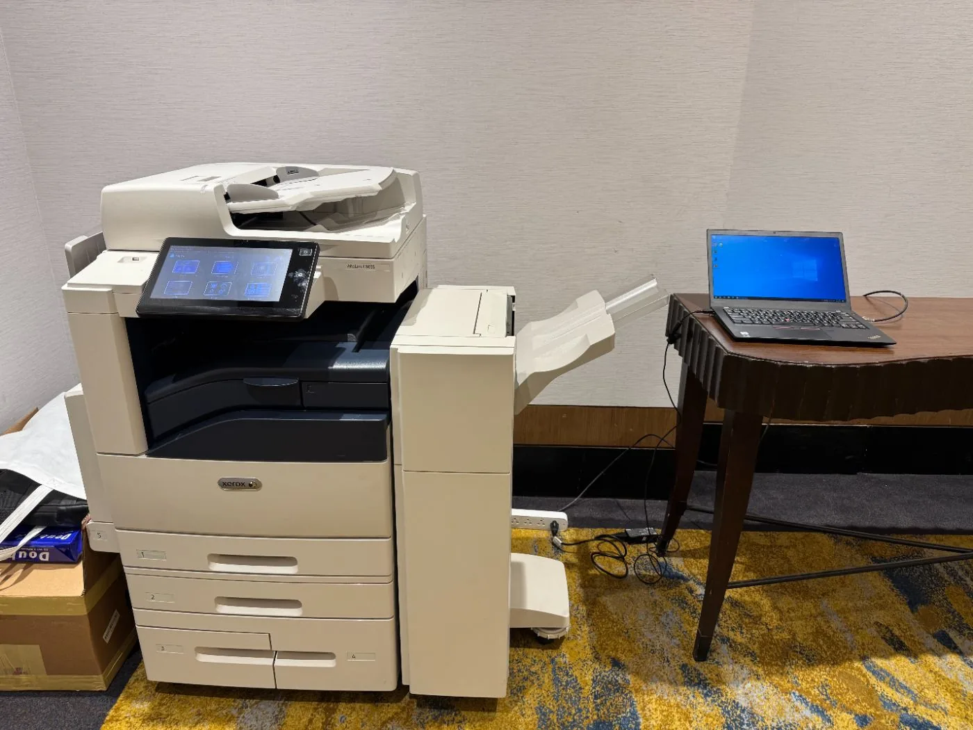 ติดตั้งเครื่องถ่ายเอกสาร Xerox พร้อมชุด Finisher และทดสอบระบบที่หน้างานลูกค้า