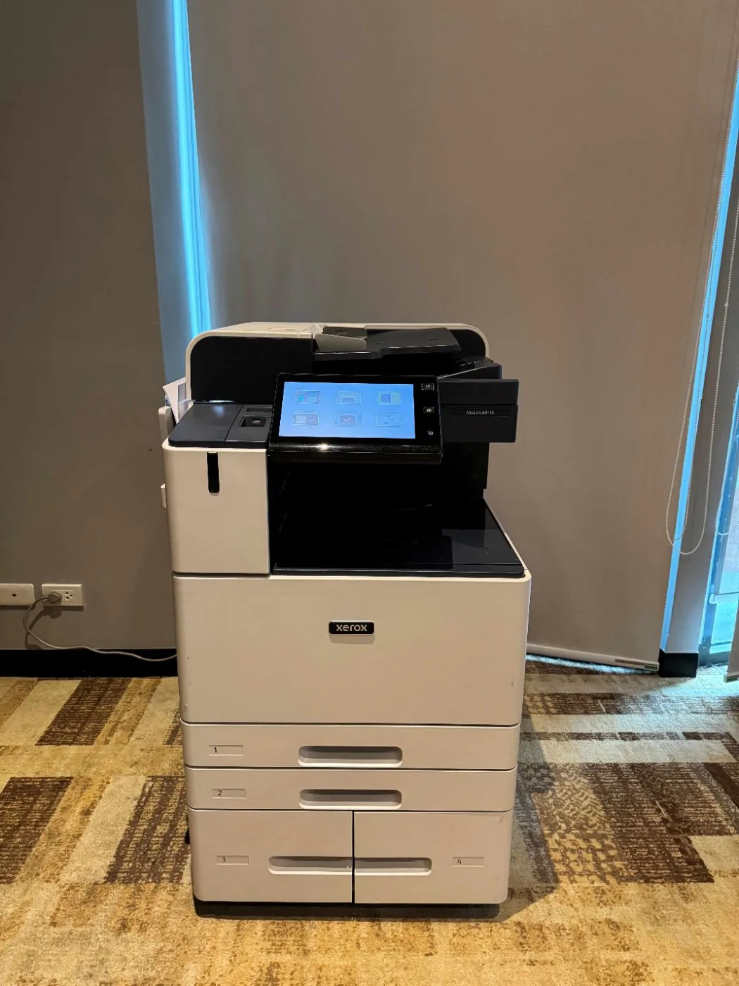 เช่าเครื่องถ่ายเอกสาร Xerox AltaLink C8155 — ภาพถ่ายจริงของเครื่องให้เช่า มุมที่ 4