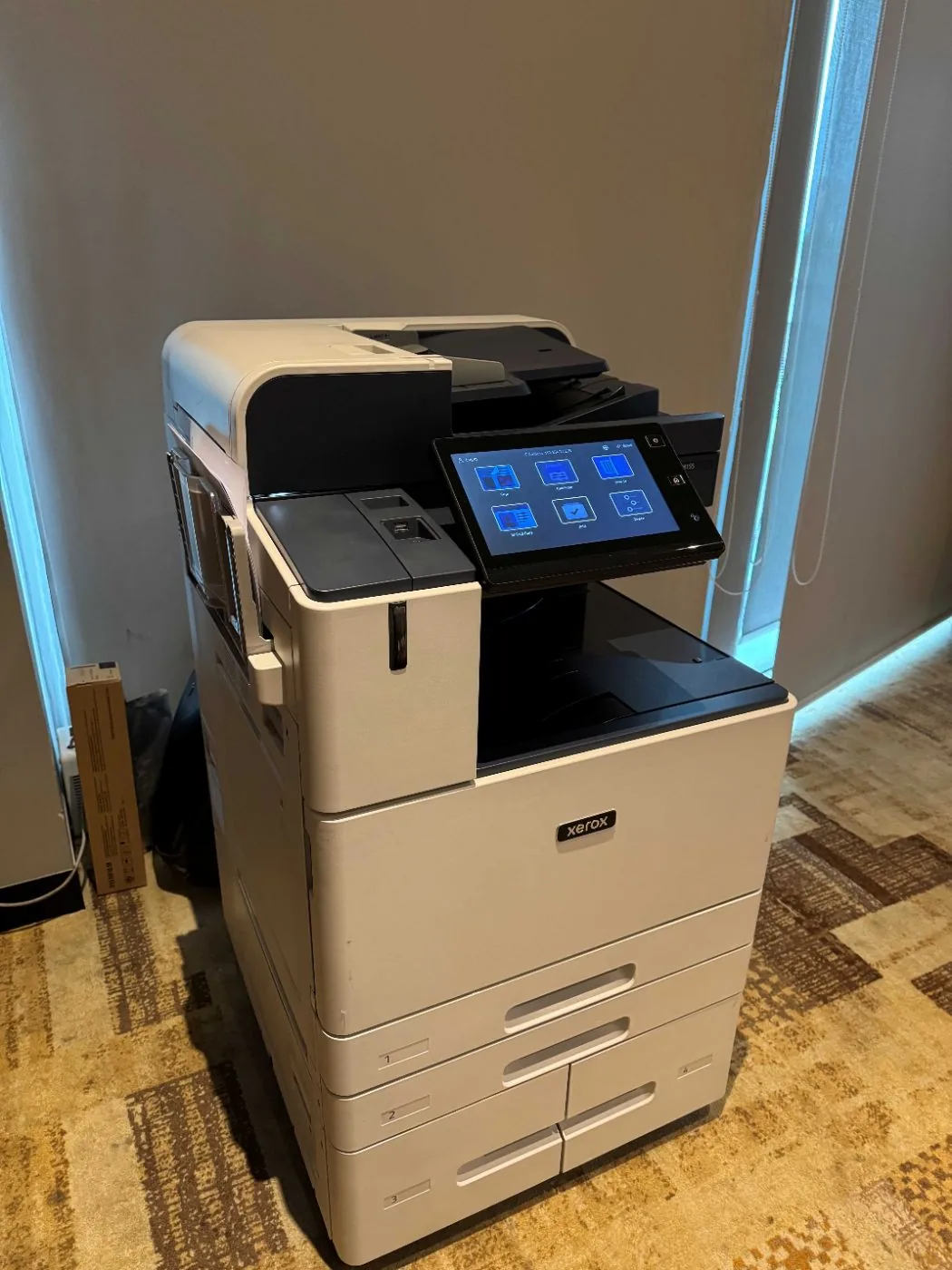 เช่าเครื่องถ่ายเอกสาร Xerox AltaLink C8155 — ภาพถ่ายจริงของเครื่องให้เช่า มุมที่ 5